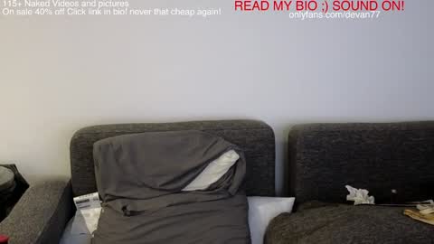 Snapshot of devantheplug chatting on 24, 12, 2024 Devan online show from 24, 12, 2024