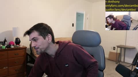 Snapshot of deviantill chatting on 27, 12, 2024 Anthony online show from 27, 12, 2024