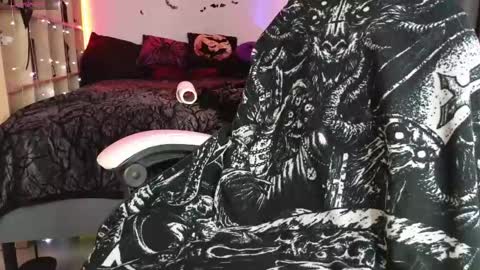 devil_s_bride online show from 21, 4, 2026