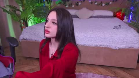 devilinee online show from 6, 3, 2025