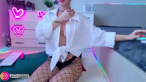 Devill2222 online show from 17, 5, 2026