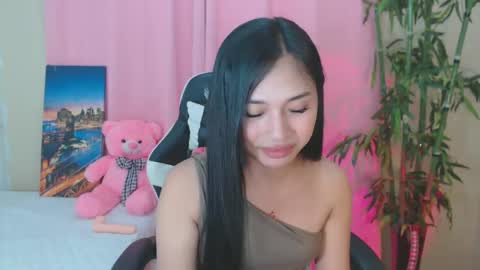 Snapshot of devine_goddessx chatting on 23, 1, 2025 Devine Greyson online show from 23, 1, 2025