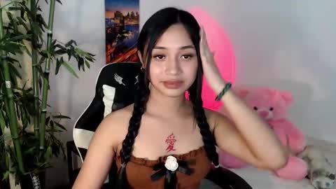 Snapshot of devine_goddessx chatting on 6, 2, 2025 Devine Greyson online show from 6, 2, 2025