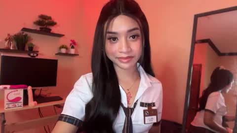 Snapshot of devine_goddessx chatting on 22, 9, 2025 Devine Greyson online show from 22, 9, 2025