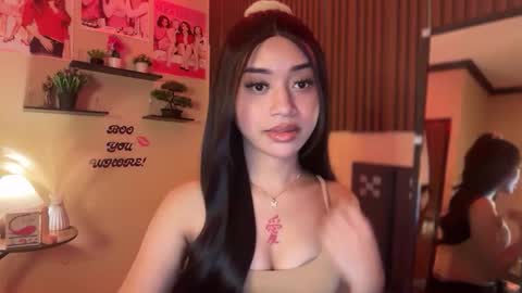 Snapshot of devine_goddessx chatting on 5, 10, 2025 Devine Greyson online show from 5, 10, 2025