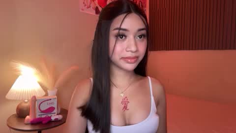 Snapshot of devine_goddessx chatting on 25, 11, 2025 Devine Greyson online show from 25, 11, 2025