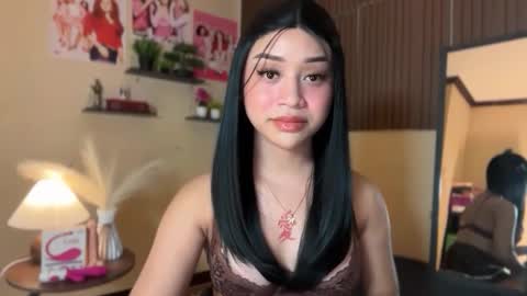 Snapshot of devine_goddessx chatting on 18, 3, 2026 Devine Greyson online show from 18, 3, 2026