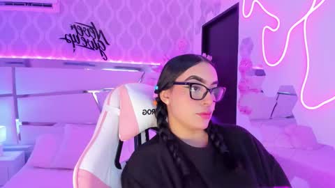 DevoraCook online show from 18, 11, 2025