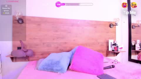 Snapshot of devoraevanss1 chatting on 22, 11, 2025 Mrs Devora online show from 22, 11, 2025