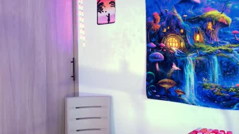 Snapshot of devours_fire chatting on 25, 11, 2025 Sara 3 online show from 25, 11, 2025