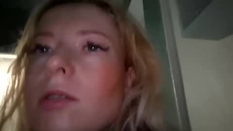 dgesika254182 online show from 24, 1, 2025