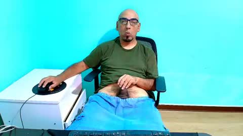 Snapshot of dharne10 chatting on 19, 7, 2026 dharne10 online show from 19, 7, 2026