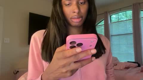 Snapshot of di0rd0lly chatting on 8, 6, 2026 Dolly online show from 8, 6, 2026
