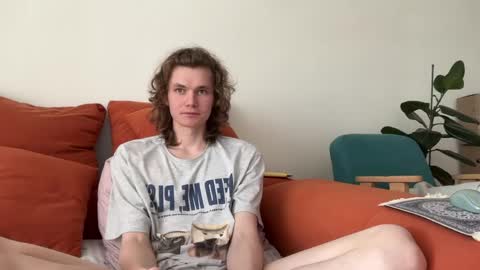 Snapshot of di_n_alex chatting on 17, 5, 2026 Di Alex online show from 17, 5, 2026