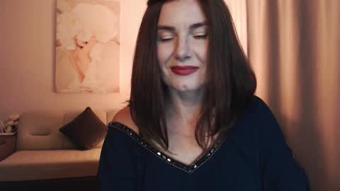 Diana DeLua online show from 8, 9, 2025