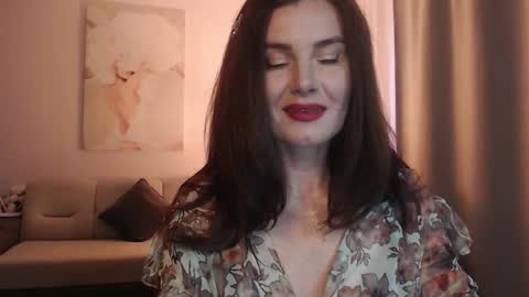 Diana DeLua online show from 15, 9, 2025