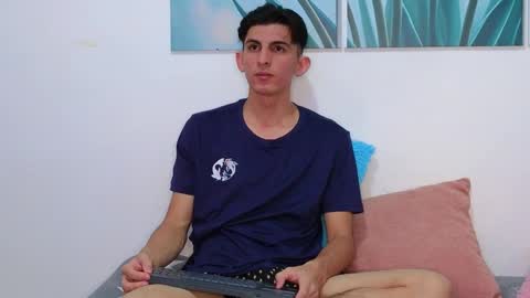 Ana  Leo online show from 2, 4, 2026