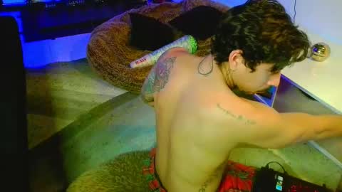 Snapshot of dickdamian_ chatting on 16, 12, 2024 Damin online show from 16, 12, 2024