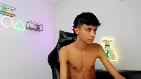 dikey_18 online show from 11, 3, 2025