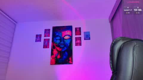 Julian Independent Model online show from 12, 3, 2026