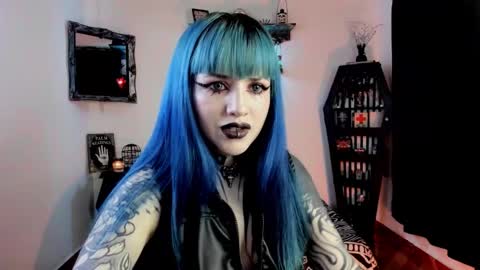 Snapshot of dimmuanddarkness chatting on 17, 10, 2025 dimmuanddarkness online show from 17, 10, 2025