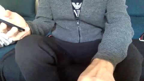 dinnerout1111 online show from 21, 1, 2025