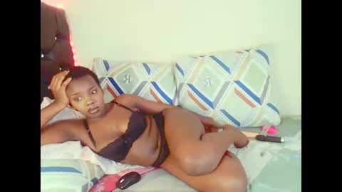 Snapshot of dinnydakrazx chatting on 14, 11, 2025 dinnydakrazx online show from 14, 11, 2025