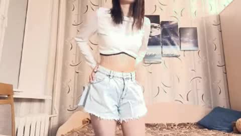 dinorahfleeks online show from 11, 3, 2026