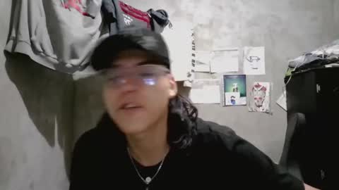 dirty model online show from 19, 4, 2026