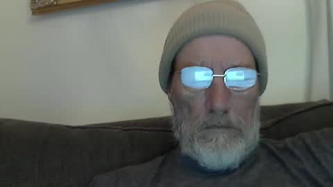 Snapshot of dirtynastyoldman chatting on 4, 12, 2025 dirtynastyoldman online show from 4, 12, 2025