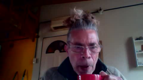 Snapshot of discretopasivo chatting on 27, 5, 2026 discretopasivo online show from 27, 5, 2026