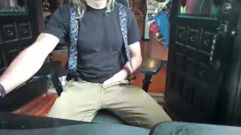 Snapshot of disgruntledyetti0101 chatting on 2, 4, 2026 disgruntledyetti0101 online show from 2, 4, 2026