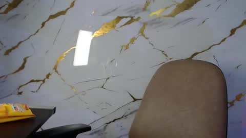 disyamil_pineda online show from 3, 6, 2026