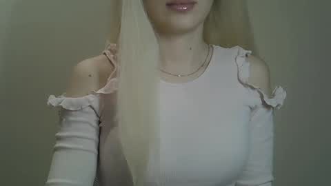 DitaMilton online show from 31, 1, 2025