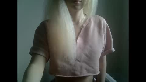 DitaMilton online show from 22, 9, 2025