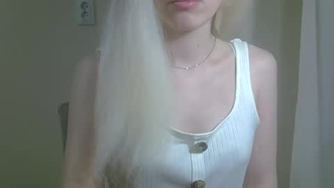 DitaMilton online show from 26, 9, 2025