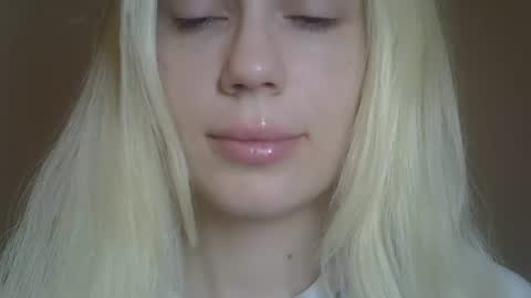 DitaMilton online show from 22, 4, 2026