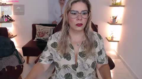Snapshot of diva_milf chatting on 10, 6, 2026 Diva online show from 10, 6, 2026