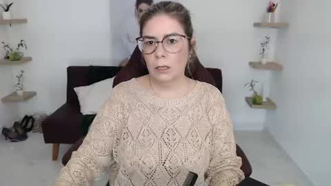 Snapshot of diva_milf chatting on 21, 6, 2026 Diva online show from 21, 6, 2026