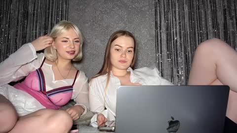 Snapshot of divine_hannah chatting on 4, 12, 2024 Hannah online show from 4, 12, 2024