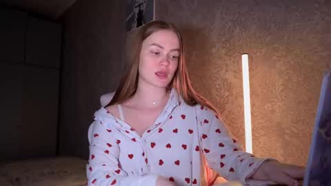 Snapshot of divine_hannah chatting on 22, 2, 2025 Hannah online show from 22, 2, 2025