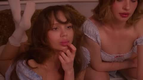 Snapshot of divine_lights chatting on 26, 9, 2025 Eva and Lucia online show from 26, 9, 2025