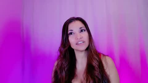 DivineLynn online show from 2, 2, 2025