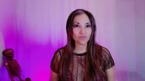 DivineLynn online show from 9, 2, 2025