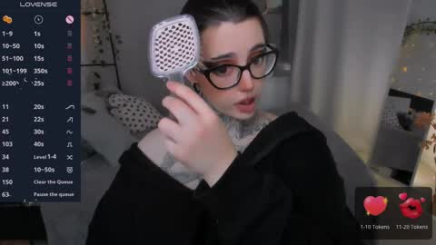 Snapshot of dixipixi_ chatting on 13, 5, 2026 dixipixi_ online show from 13, 5, 2026