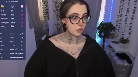 Snapshot of dixipixi_ chatting on 19, 6, 2026 dixipixi_ online show from 19, 6, 2026