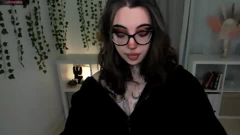 Snapshot of dixipixi_ chatting on 4, 7, 2026 dixipixi_ online show from 4, 7, 2026