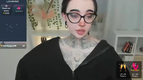 Snapshot of dixipixi_ chatting on 17, 7, 2026 dixipixi_ online show from 17, 7, 2026