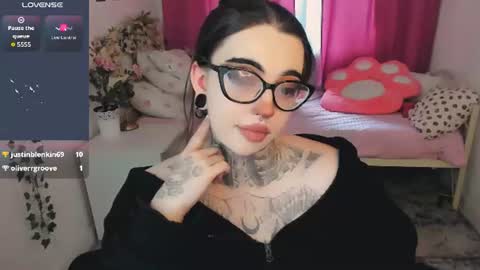 Snapshot of dixipixi_ chatting on 24, 7, 2026 dixipixi_ online show from 24, 7, 2026