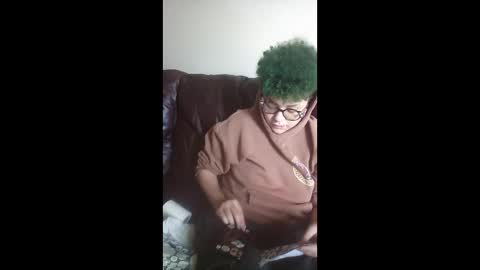 Snapshot of dizzinsweatyy chatting on 3, 2, 2026 dizzinsweatyy online show from 3, 2, 2026